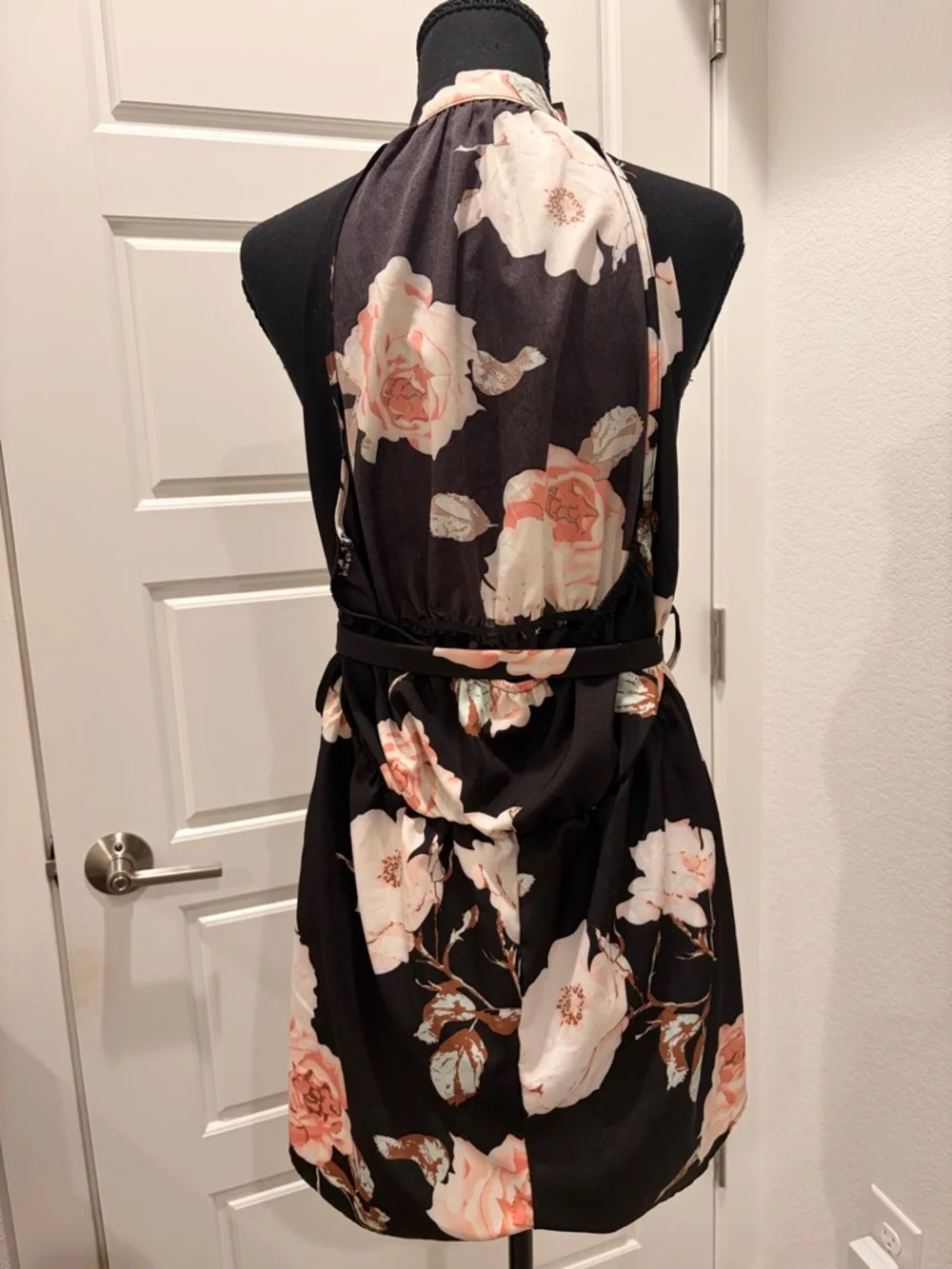 High Neck Floral Romper - Picture 5 of 6
